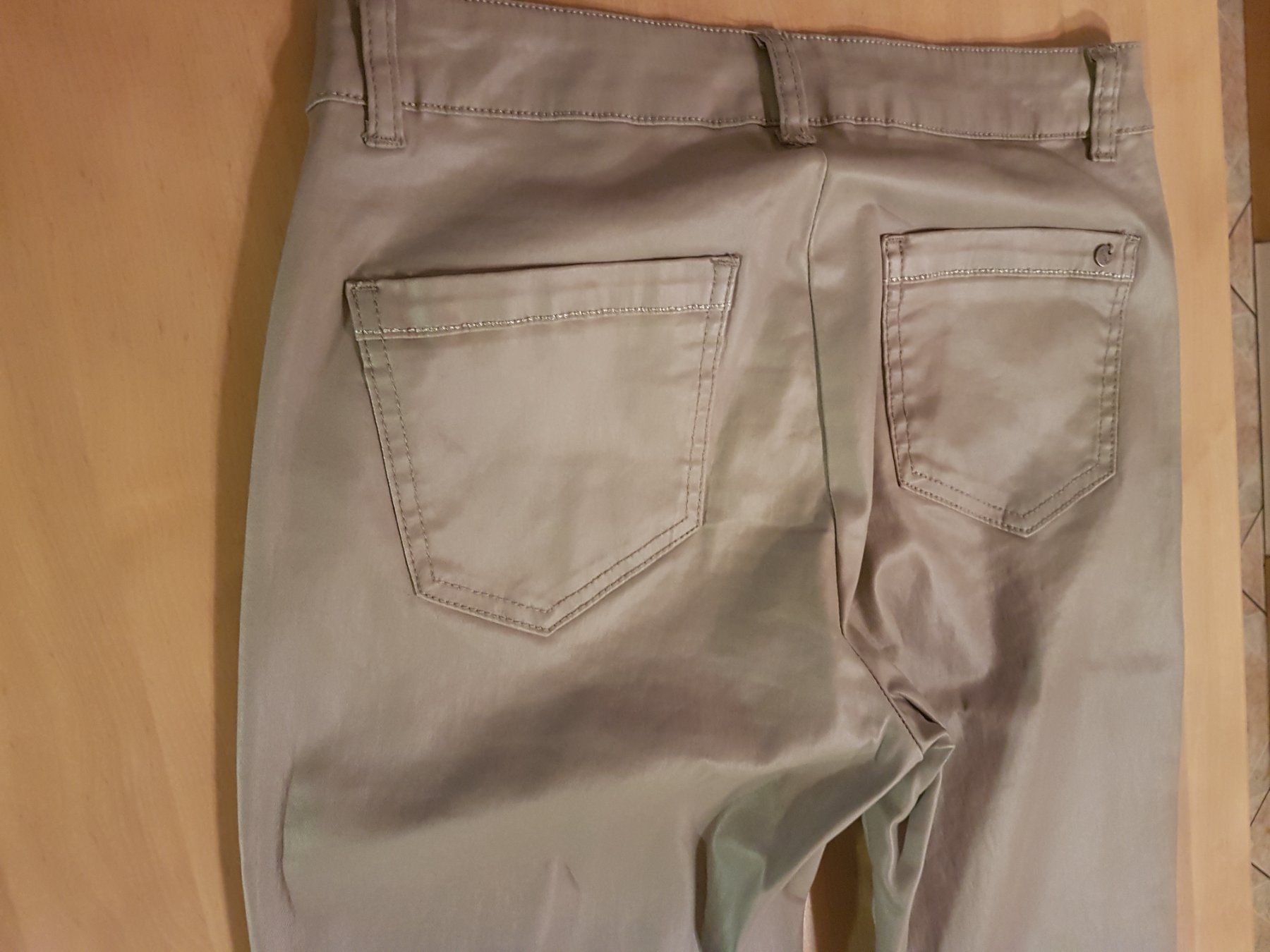 Pantaloni: Pantalon aspect cuir taille 40 marque Trend – Usato da Villiers venduto da san_jn5w 6