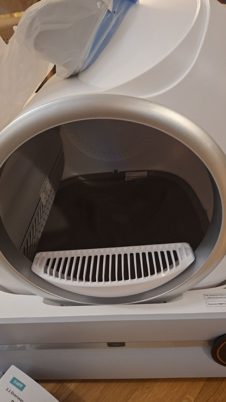 WC:  Katzenklo   mit bluetooth und  wifi    – Neuf avec emballage d'origine à Biel/Bienne par nissan_1 1