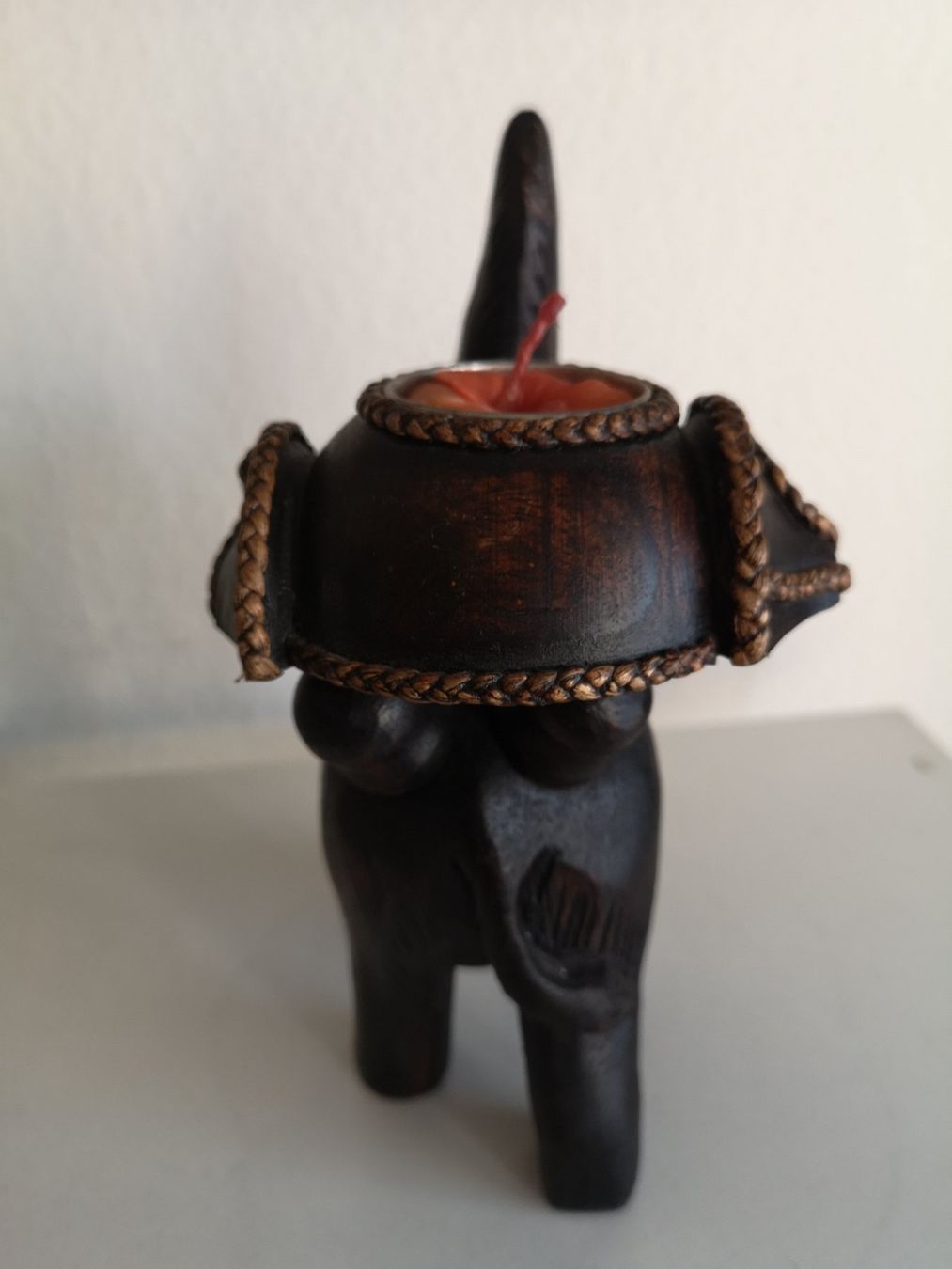 Statuette: Elefant 14cm geschnitzt Affenbaumholz Kerzen Einsatz Orient – Nuovo (secondo la descrizione) da Kloten venduto da Asiatica 4