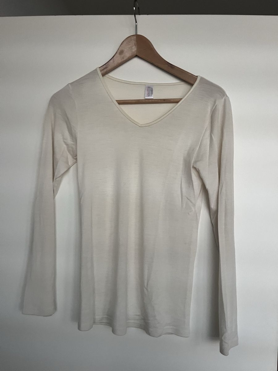 Top: Pull beige coton style intimissimi – Nuovo (secondo la descrizione) da Neuchâtel venduto da Ariane_vn00