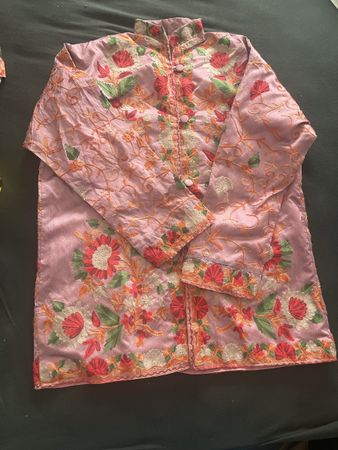 Damen Bluse  bestickt lila Blumenmuster Grösse M