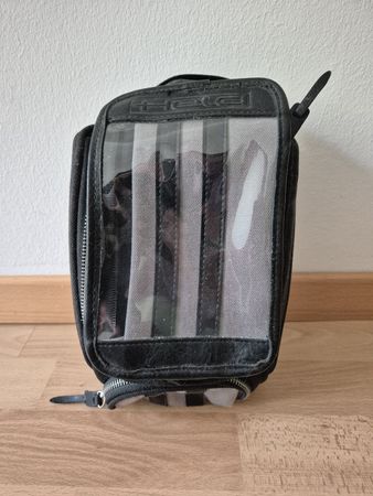 Motorrad Tanktasche mit Tragegurt der Marke Held