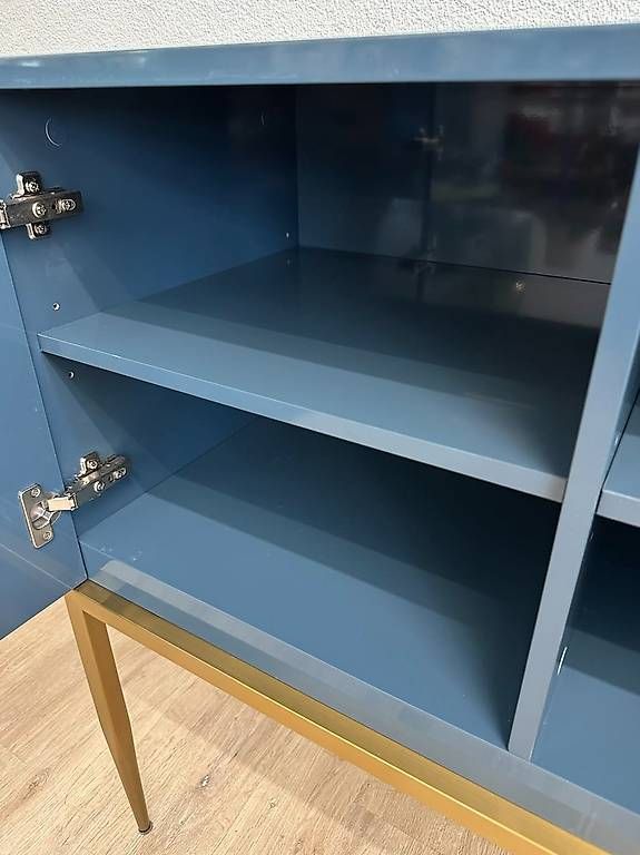 Cassettiere: Hochglanz Sideboard in Blau mit Goldgestell – Usato da Obernau venduto da Arche_Noah_Brocki 3