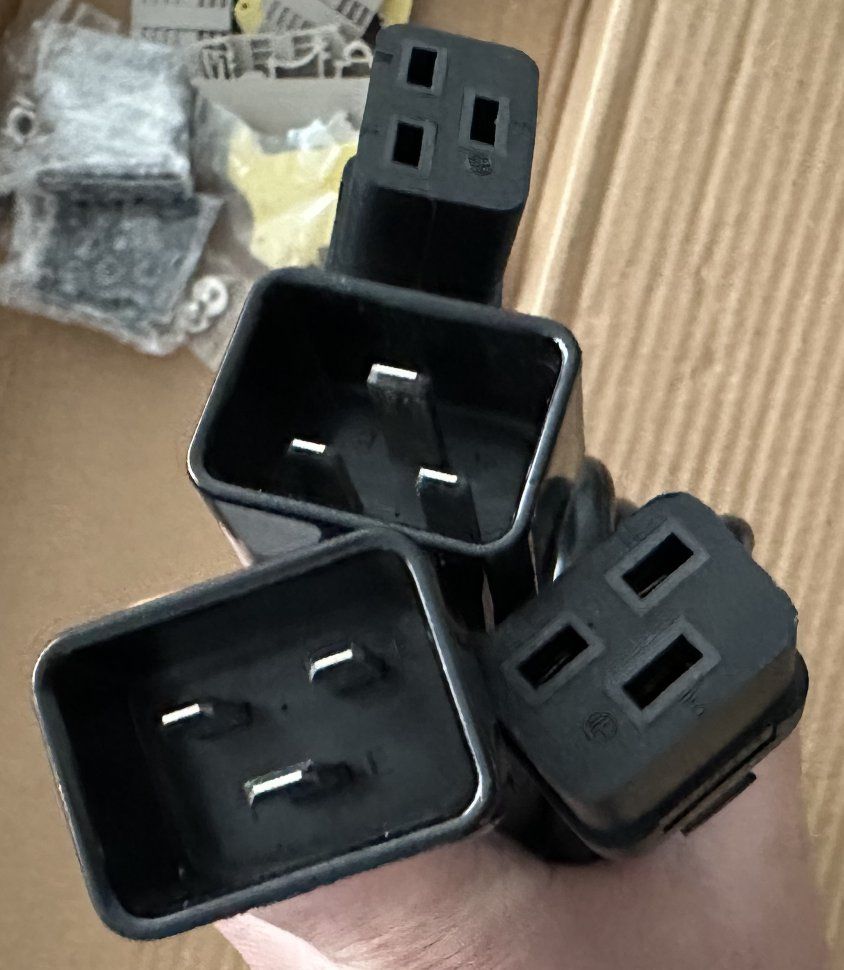Kabel: 2x Rallonges / Câbles C19 - C20 – Gebraucht aus Morges von jjoo 1