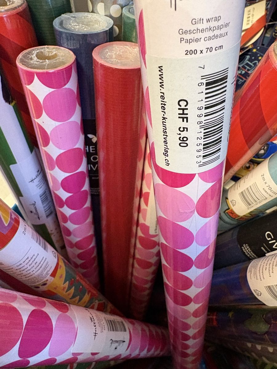 Carta: Restposten 40 Rollen Geschenkpapier (neu) – Nuovo e nell'imballaggio originale da Vordemwald venduto da Jerry328 2