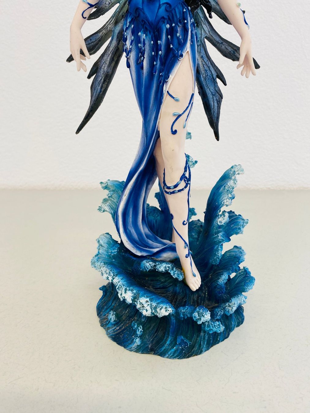 Statuette: wunderschöne blaue Elfenfigur, Meernymphe mit Flügeln – Usato da Niederhelfenschwil venduto da Chleeblatt1938 8