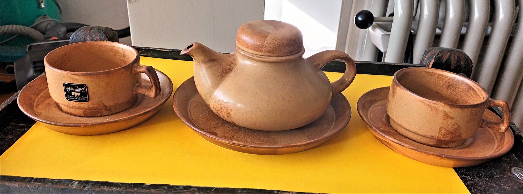 Set di piatti: Gresline Franco Pozzi TEESERVICE KERAMIK  Hellbraun/braun – Usato da Vaduz venduto da Bergtiger