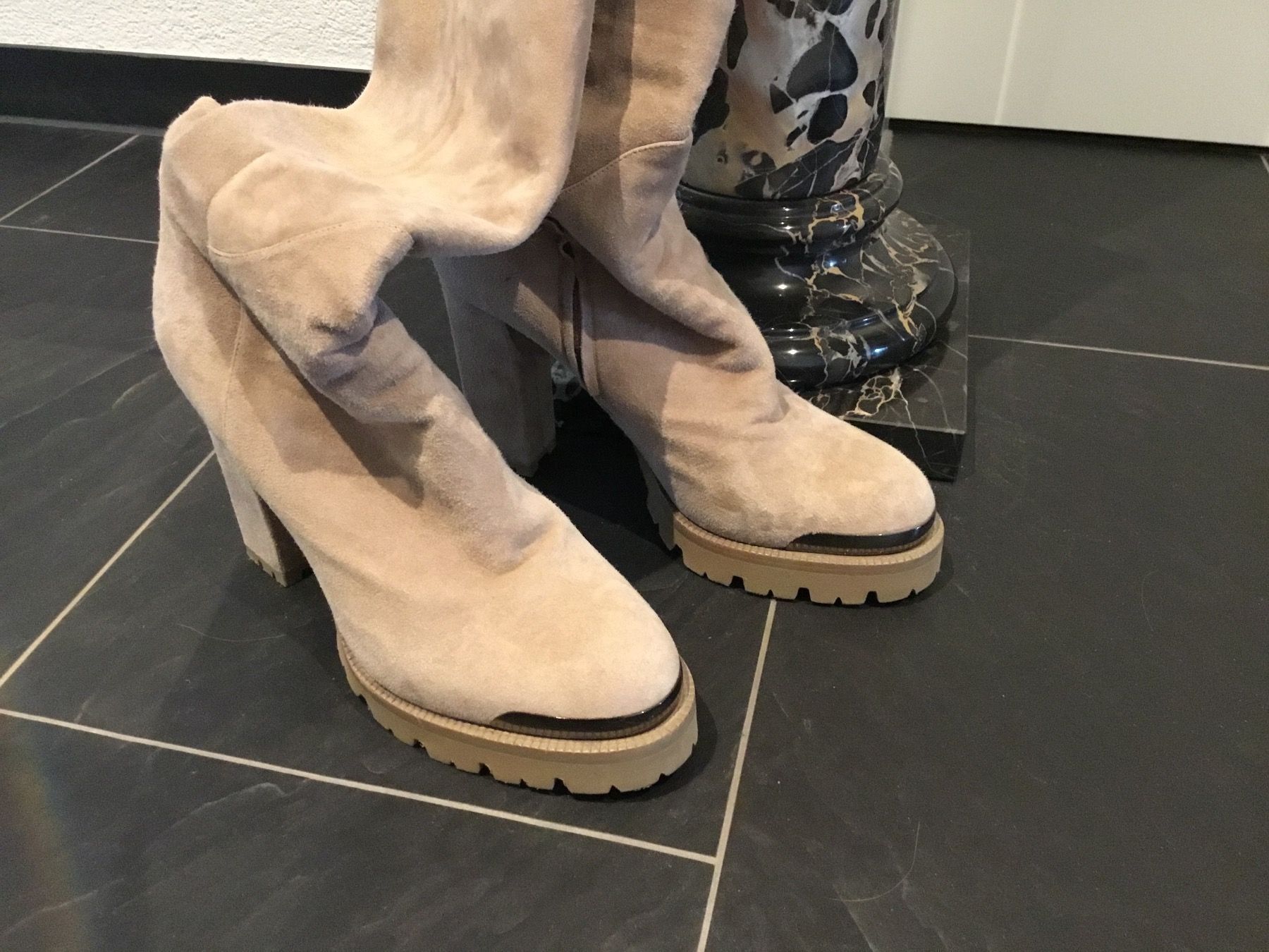 Scarpe da donna: Stiefel – Usato da Lengnau venduto da Zhanna110267 1