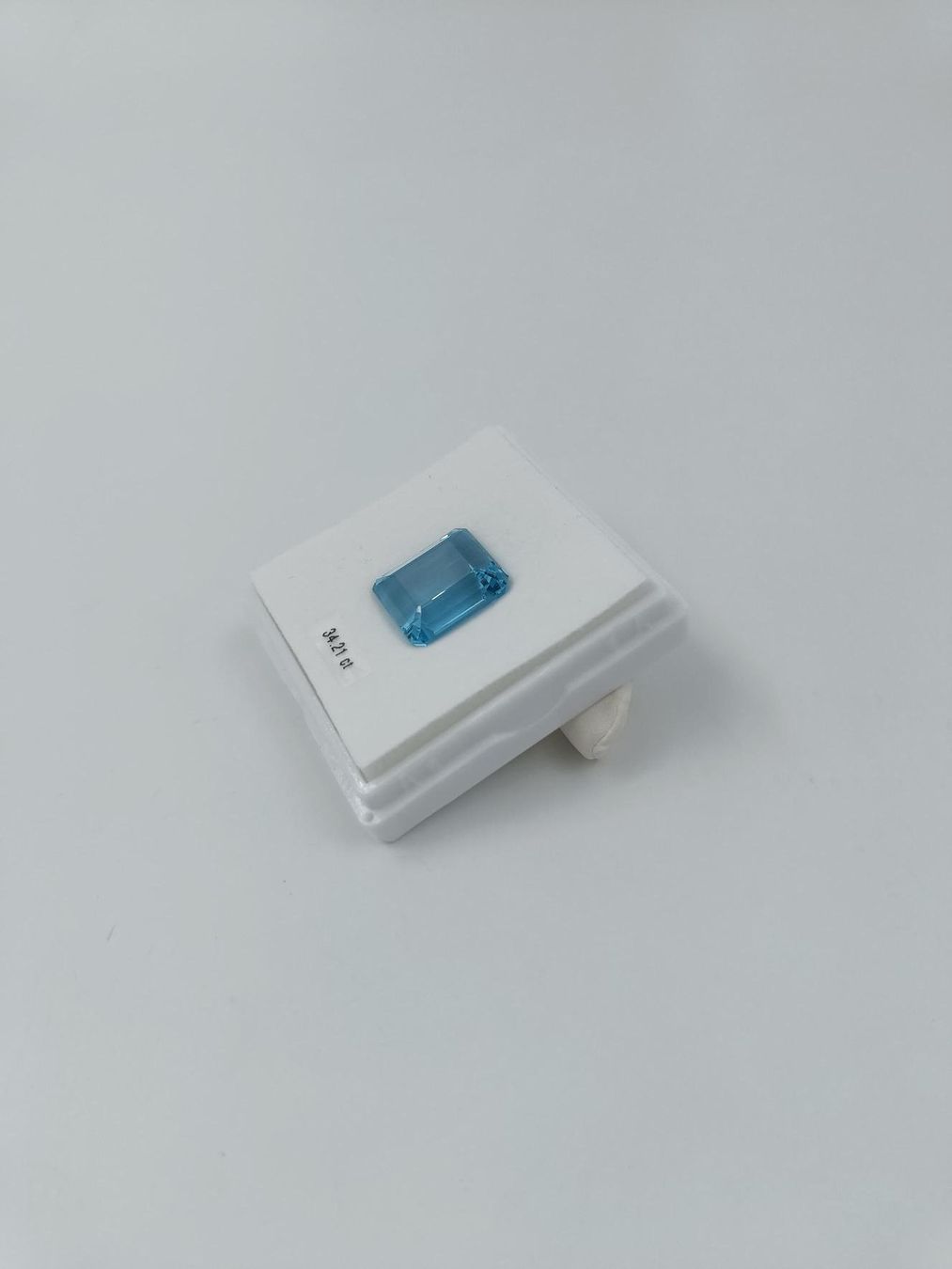 Pietre preziose: 1 AQUAMARIN 34.21 CT. – Usato da Luzern venduto da EdiGem 5