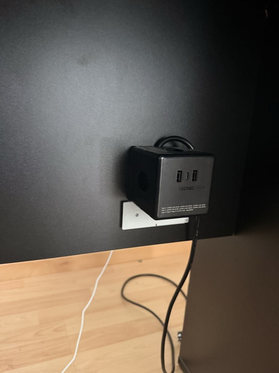 Scrivanie: Gamer/Pc Tisch  – Usato da Appenzell venduto da Karandasch 2