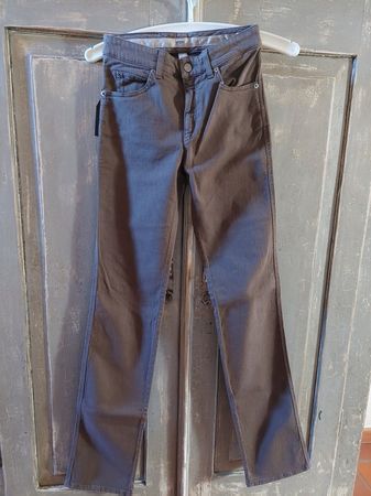 Armani Collezioni . J70 braun 26