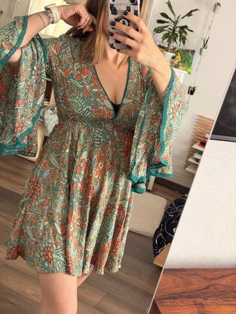 Kleid Boho mit Spitze Einheitsgrösse neu mit Etikett