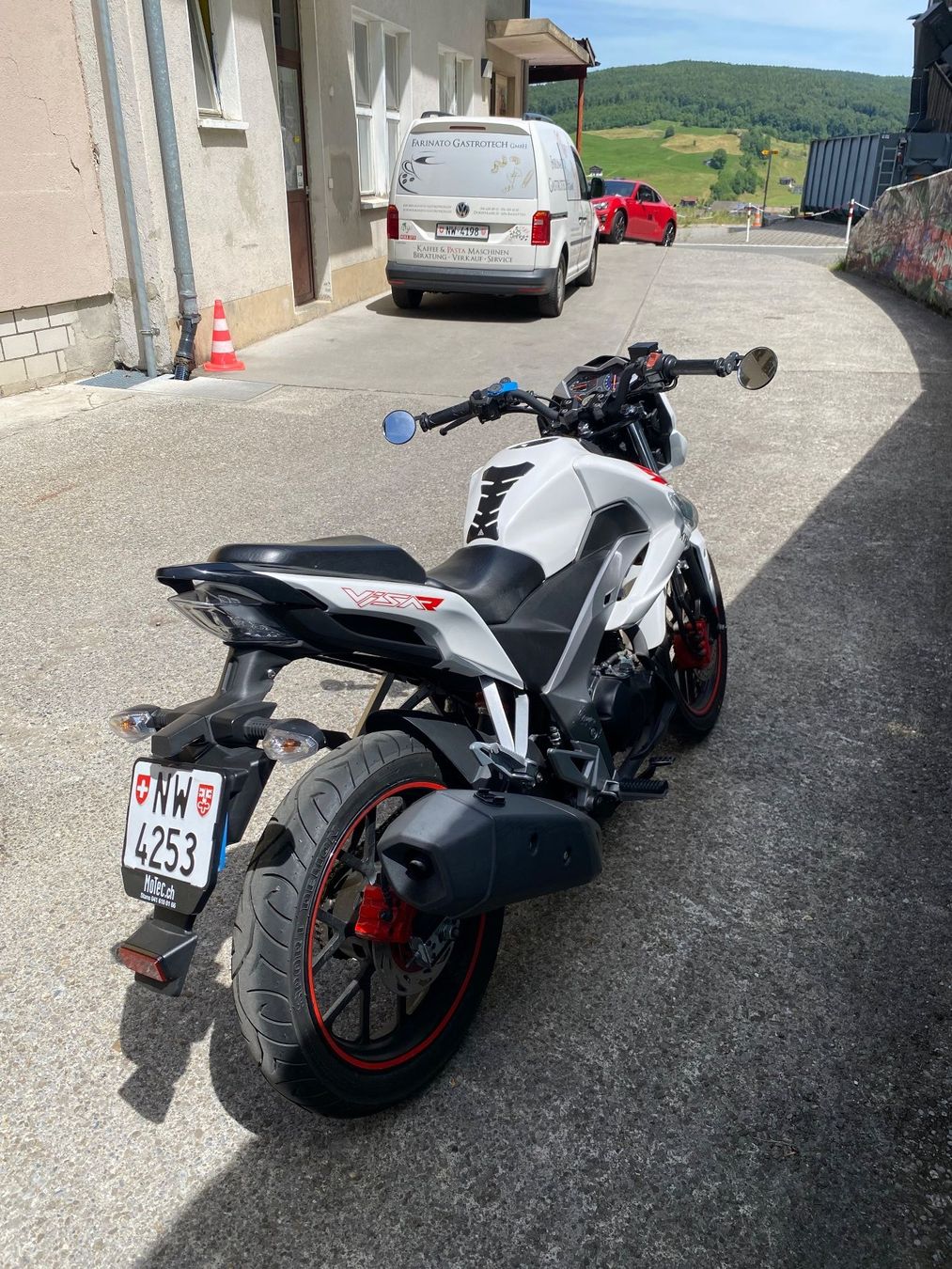 Kymco Strada: KYMCO Visar 125ccm – Usato da Emmetten venduto da Blueeee 2