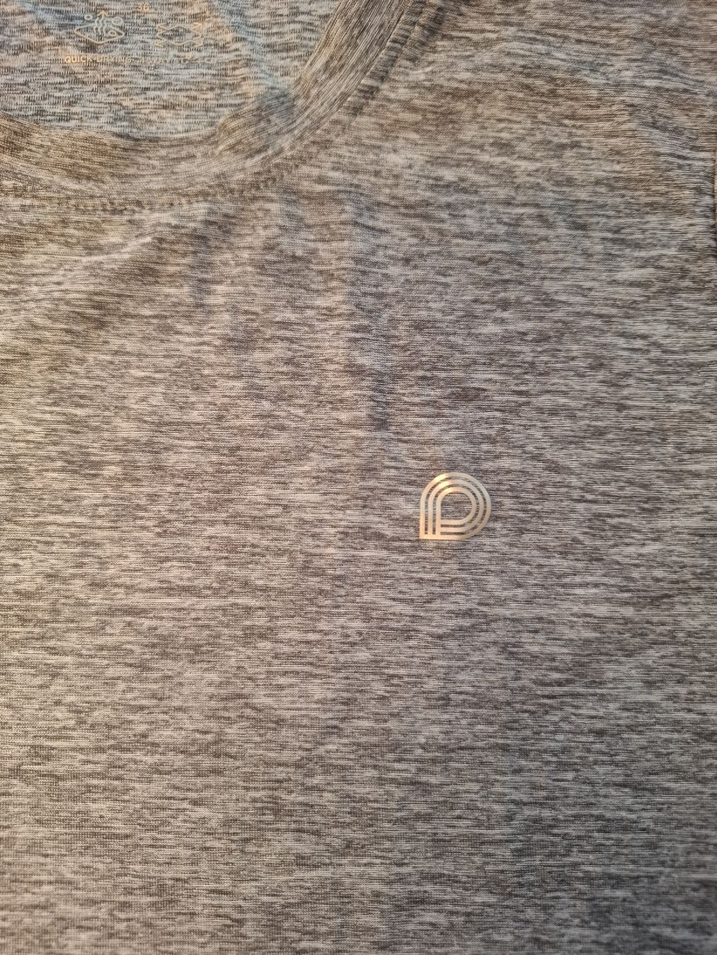 Peak Performance T-shirt: Sport T-Shirt Perform, Grau, Gr. 36 – Usato da Basel venduto da pamsi357 2