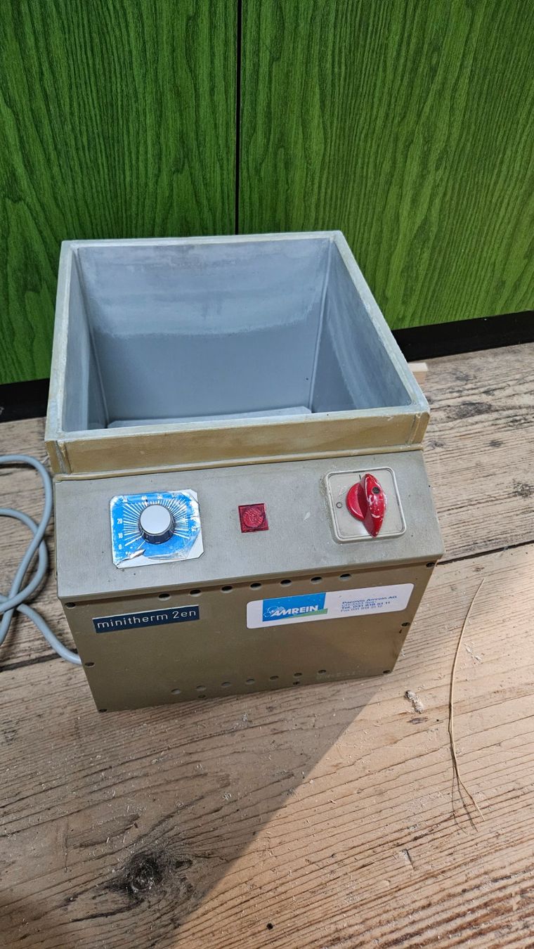 Radiateurs: Wasserbad, elektrisch – D'occasion à Boll par minkas