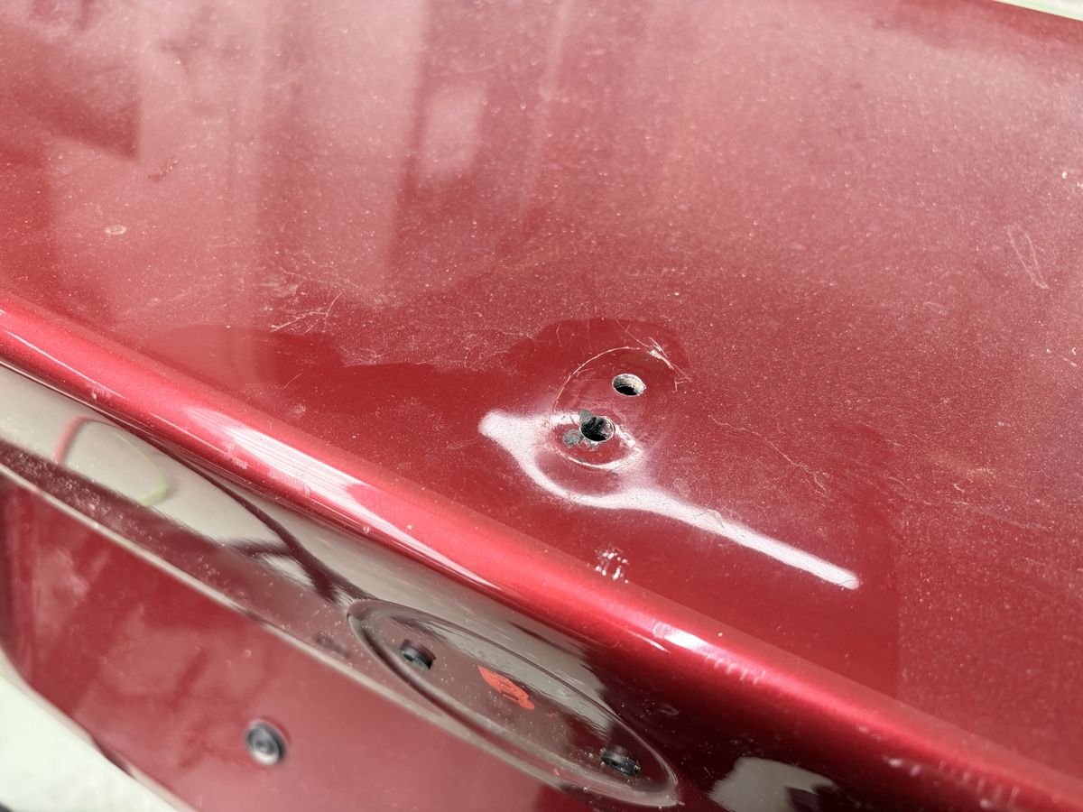 BMW Tutti pezzi di ricambio auto: BMW 3er E36 Heckdeckel Coupe Cabrio – Usato da Aeschi SO venduto da SiMondo 2
