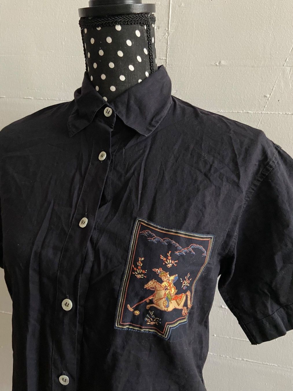 Top: Vintage Top mit asiatischem Motiv – Usato da Zürich venduto da enjoyxvintage