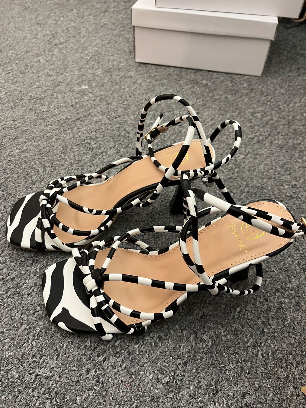 Scarpe da donna: Tolle Sandaletten Gr.37 – Nuovo (secondo la descrizione) da Altendorf venduto da Beauty_Girl83 1