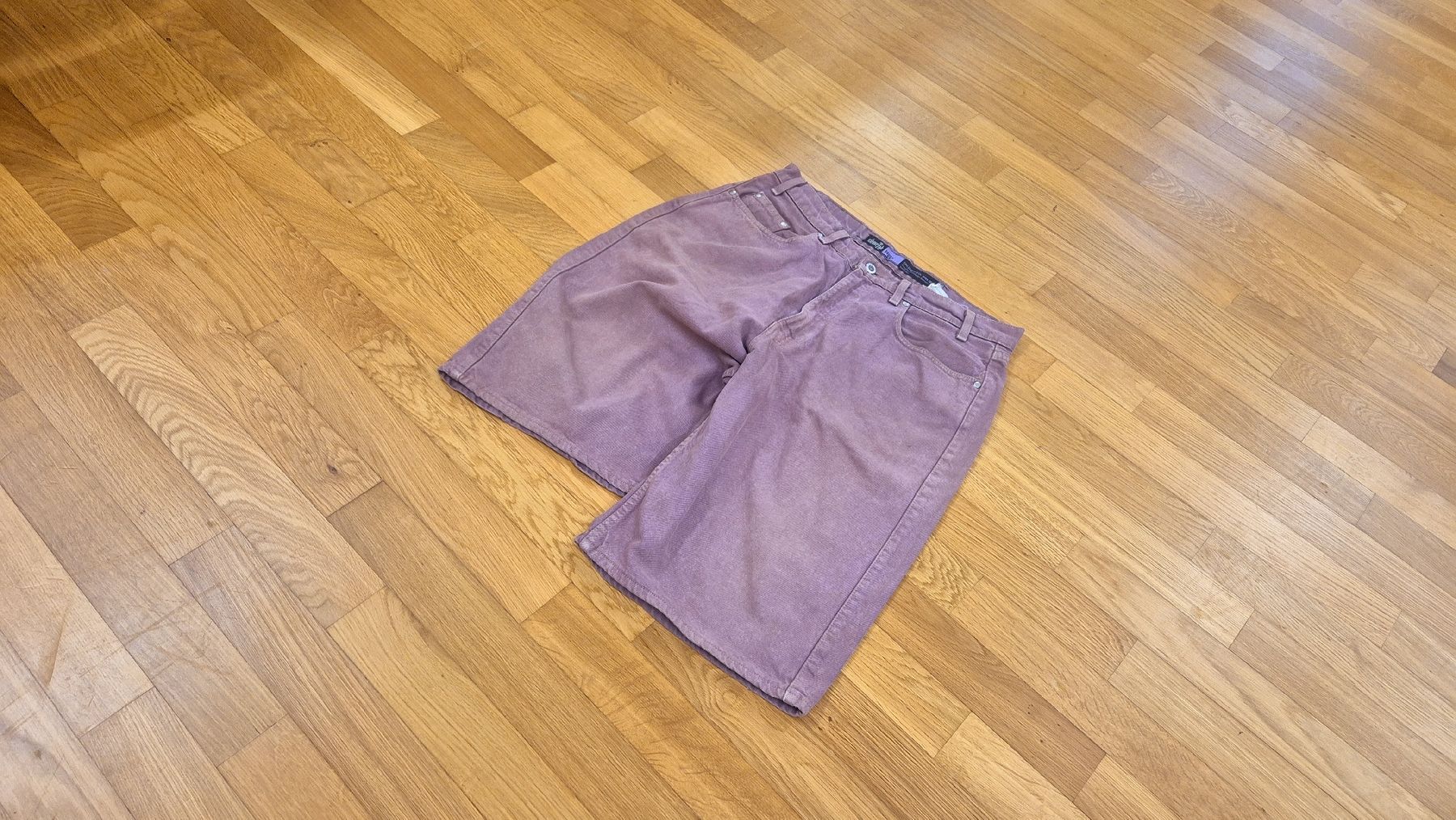 Levi's Jeans: vintage levis jorts – Usato da Sarnen venduto da Fashionstuff