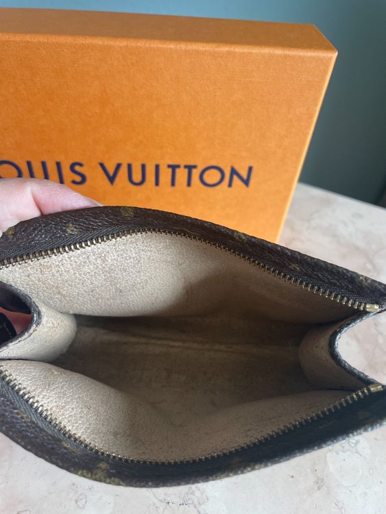 Louis Vuitton Necessaire mit Schachtel
