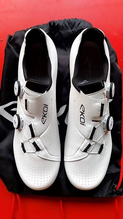 Chaussures hommes: Chaussure velo EKOI blanche taille 46 – Neuf avec emballage d'origine à Fribourg par ant_8jzc