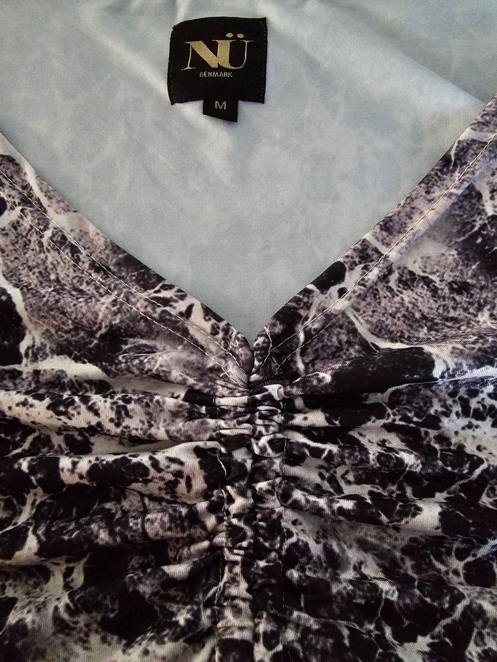 Vestiti: Robe "Nü", Marque Danoise, noire et beige rosé – Nuovo (secondo la descrizione) da Basel venduto da Paloma6261 4