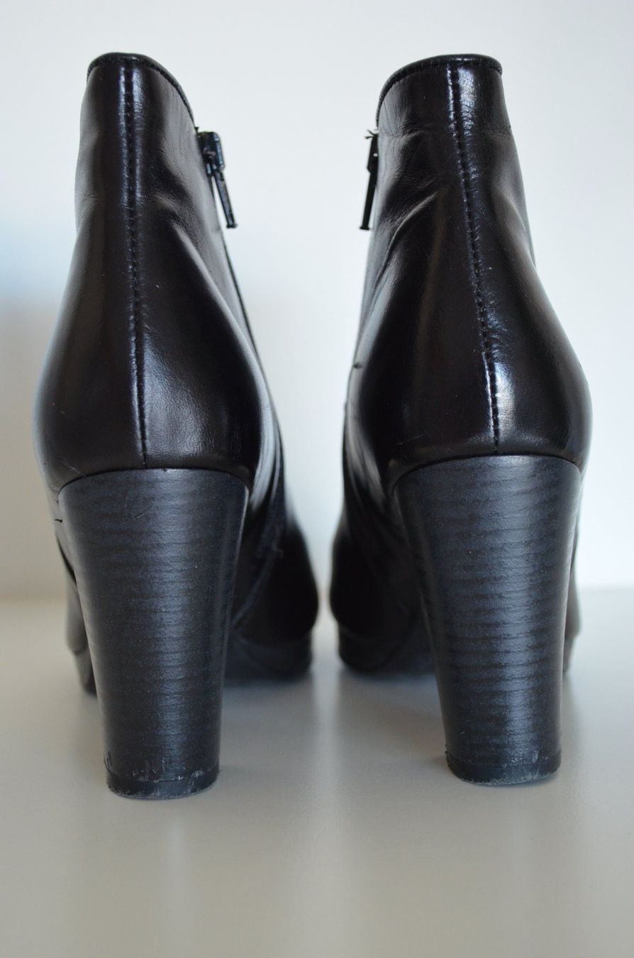 Scarpe da donna: Leder Stiefelette – Usato da Locarno venduto da DarjaRonco 1