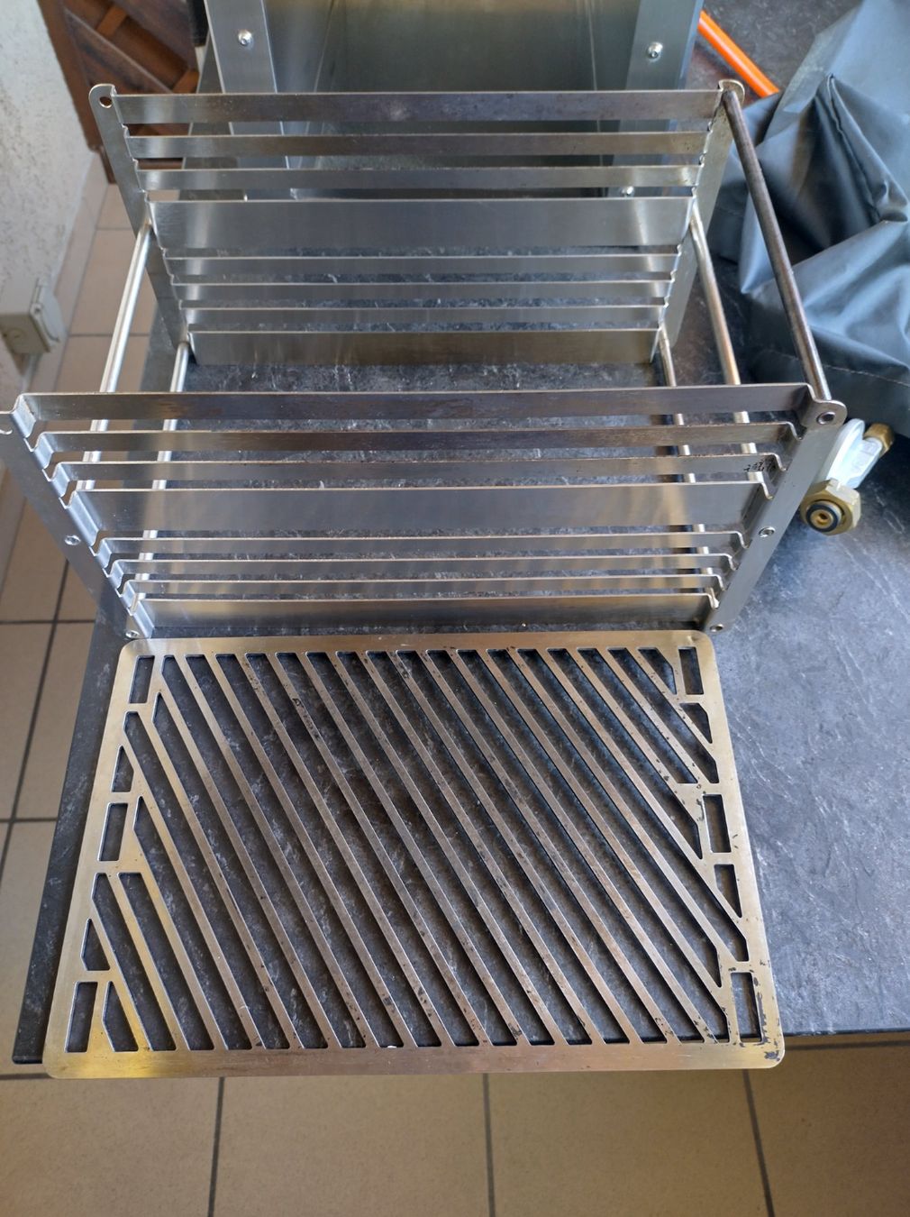 Griglie: GASGRILL 800 Grad asado – Usato da Oberwil BL venduto da Fgquerschleeger 5