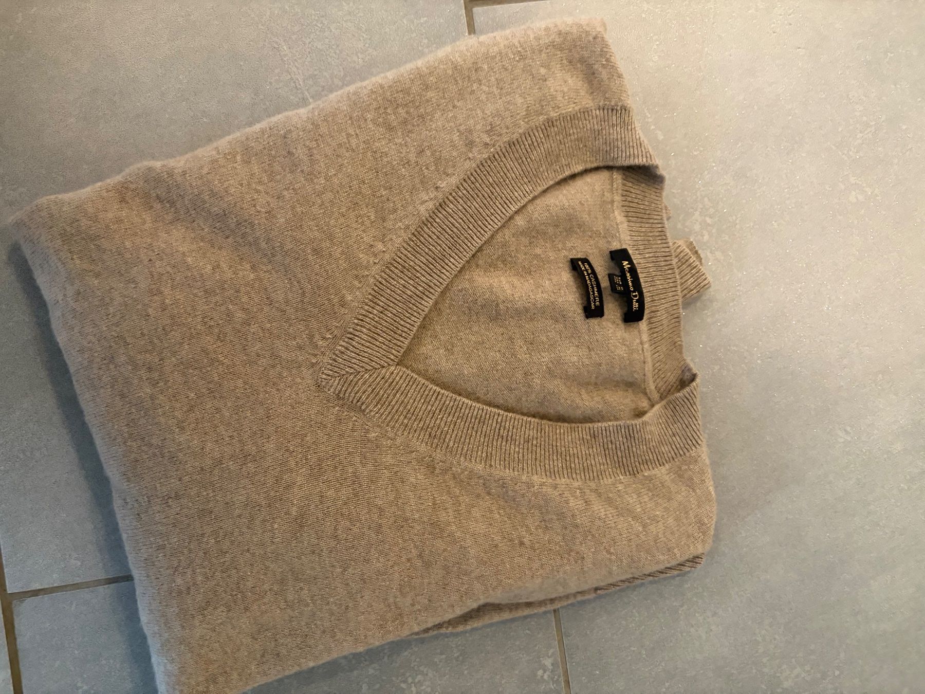 Massimo Dutti Pulls & Sweat-shirts: Massimo Dutti Pullover V-Ausschnitt Kaschmir – D'occasion à Dielsdorf par Anthony111 6