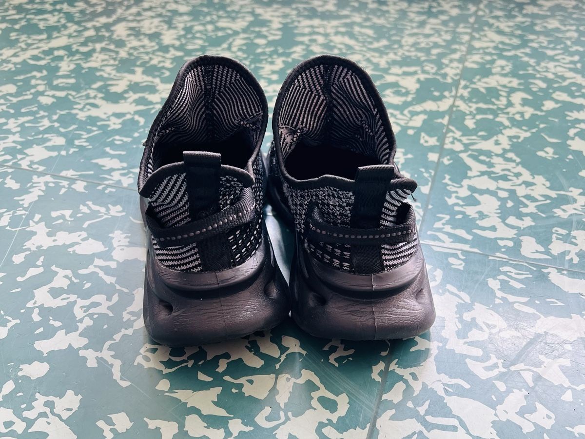 Scarpe da uomo: Black & White Sneakers Size 43 - Excellent Condition! – Nuovo (secondo la descrizione) da Fribourg venduto da saw_hyb8 3