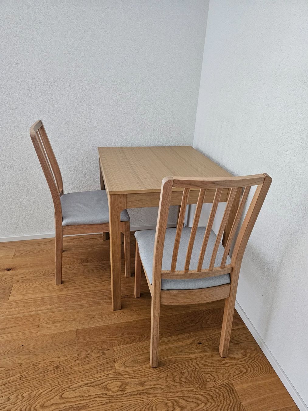 Ikea Tischset: Esstisch/ -stühle – Gebraucht aus Wetzikon ZH von maj_f8sr