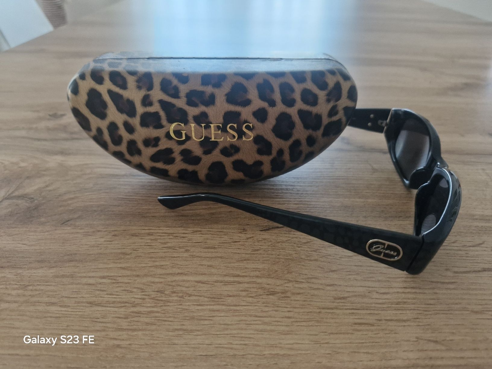 Guess Lunettes & Verres: guess sonnenbrille – D'occasion à Stein AG par Arda2014 1