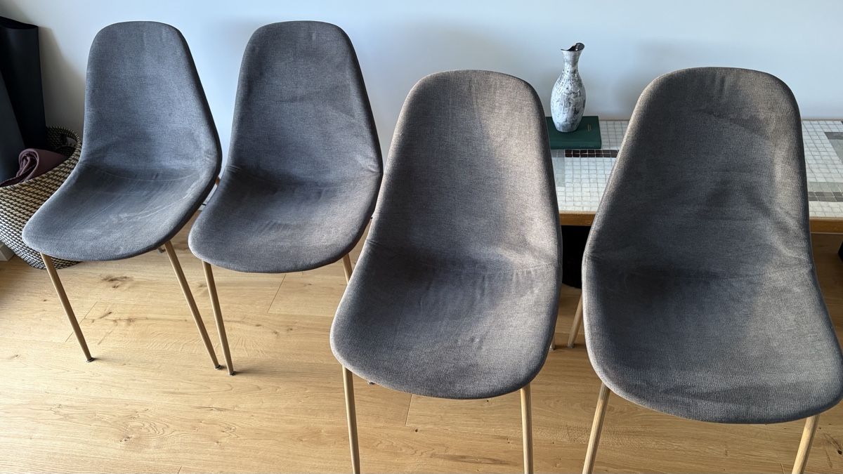 Livique Sedie: Vier graue Esszimmer-Stühle – Usato da Zürich venduto da Klusek_2019 7