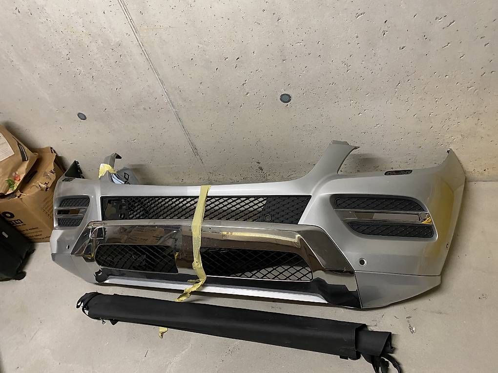 Tutti pezzi di ricambio auto: Mercedes Benz ML W166 Front Stossstange – Usato da Oberglatt ZH venduto da dar_9vlg