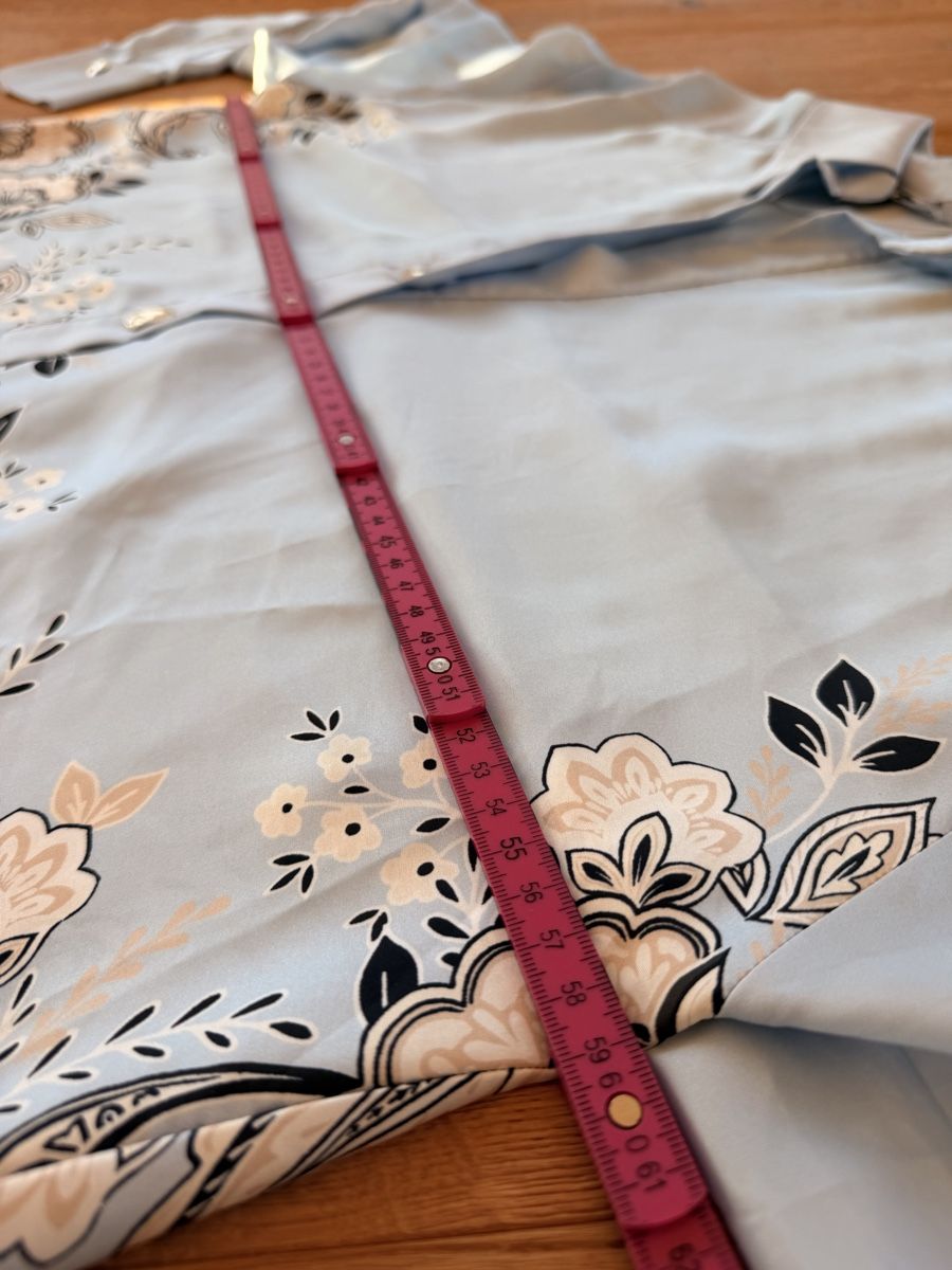 Zara Camicette: Zara oversized Satin Bluse in hellblau Gr.S – Usato da Altendorf venduto da PiaLang 6