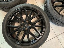 Aversus Alufelgen 19 Zoll Winterräder neuwertig schwarz