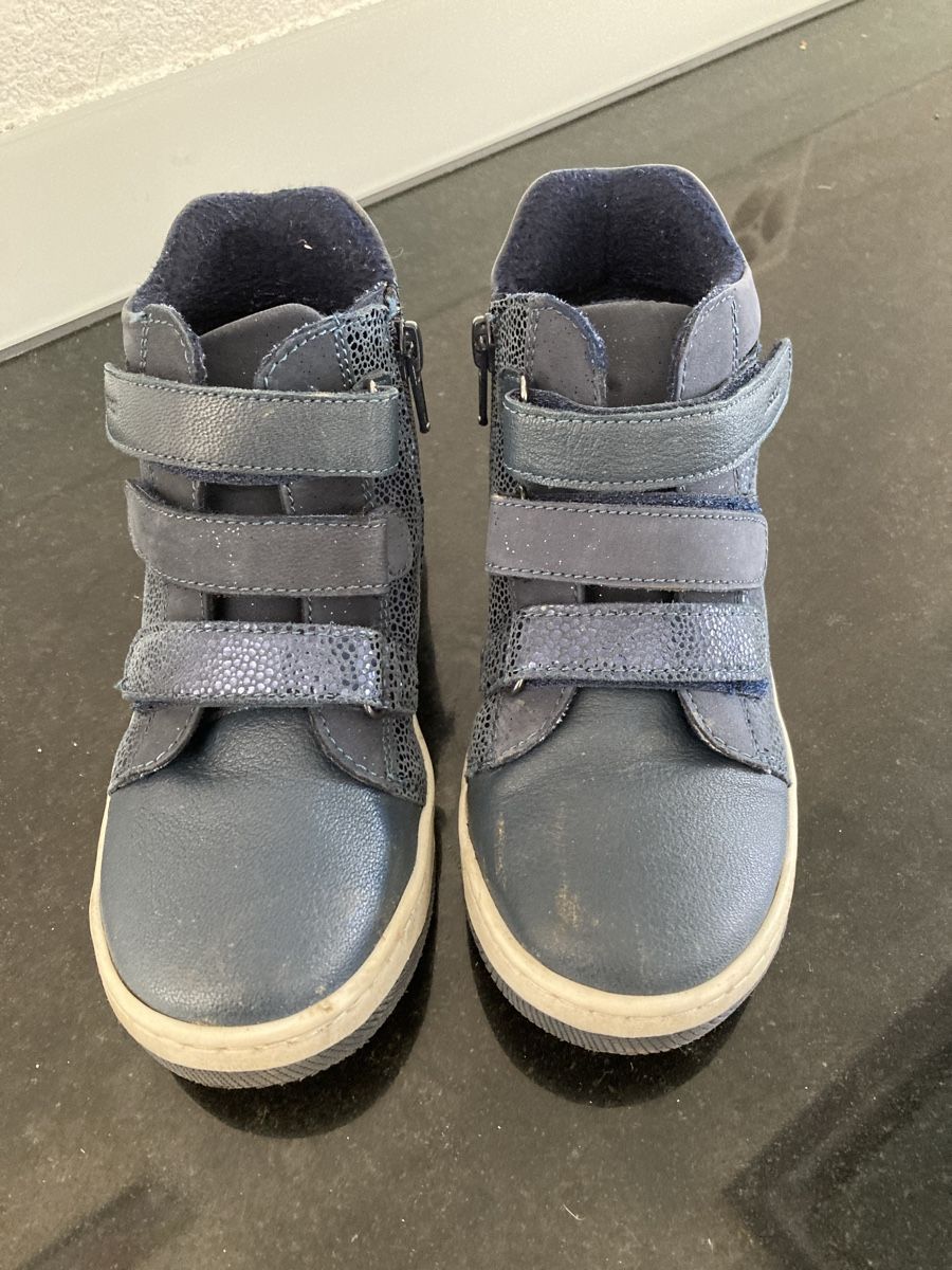Chaussures filles: Stiefeltten – D'occasion à Röschenz par rah_8hkj 1
