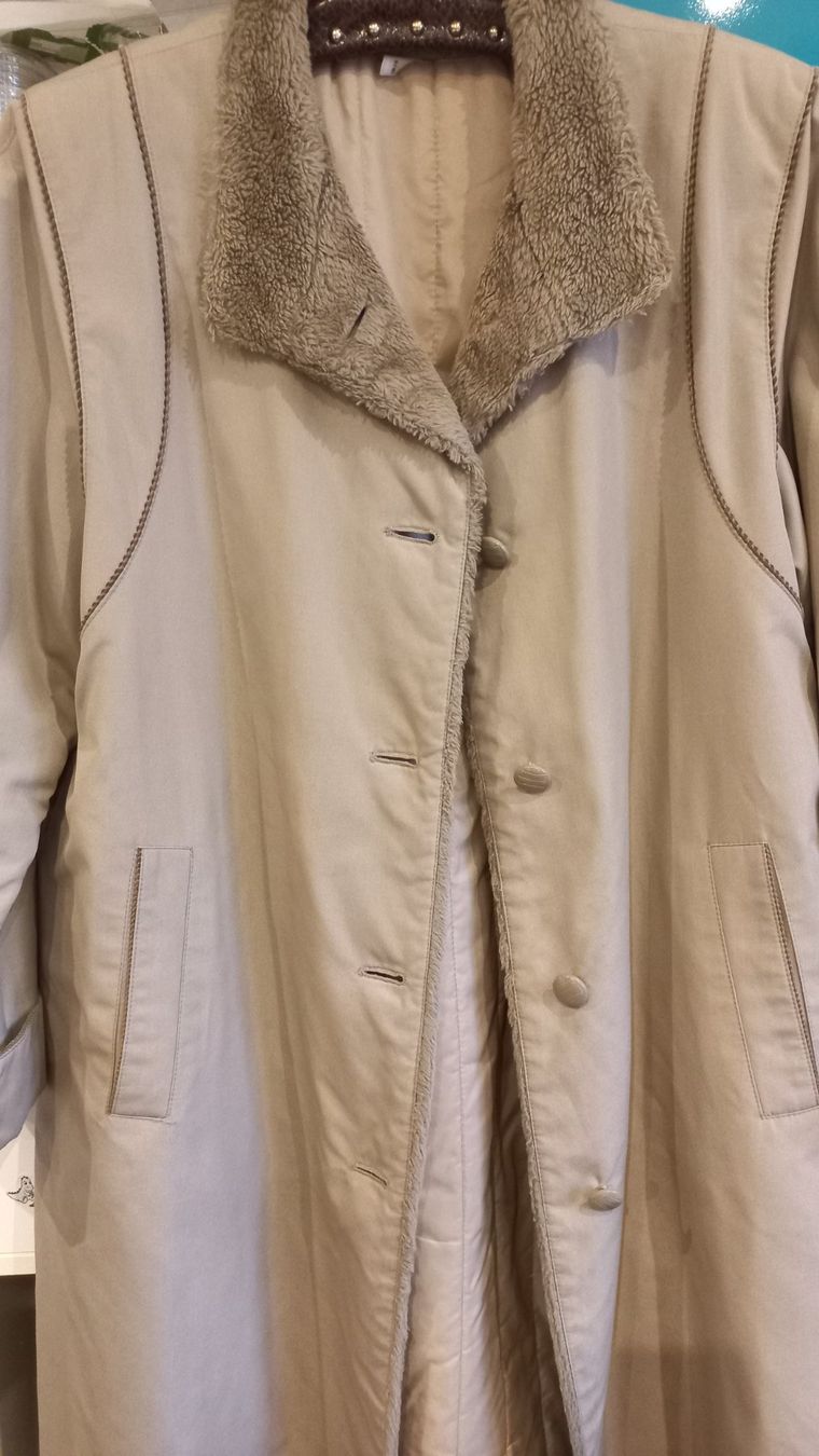 Cappotti: Manteau d'hiver chaud taille 42 C&A – Usato da Dompierre FR venduto da fat_xth5 1