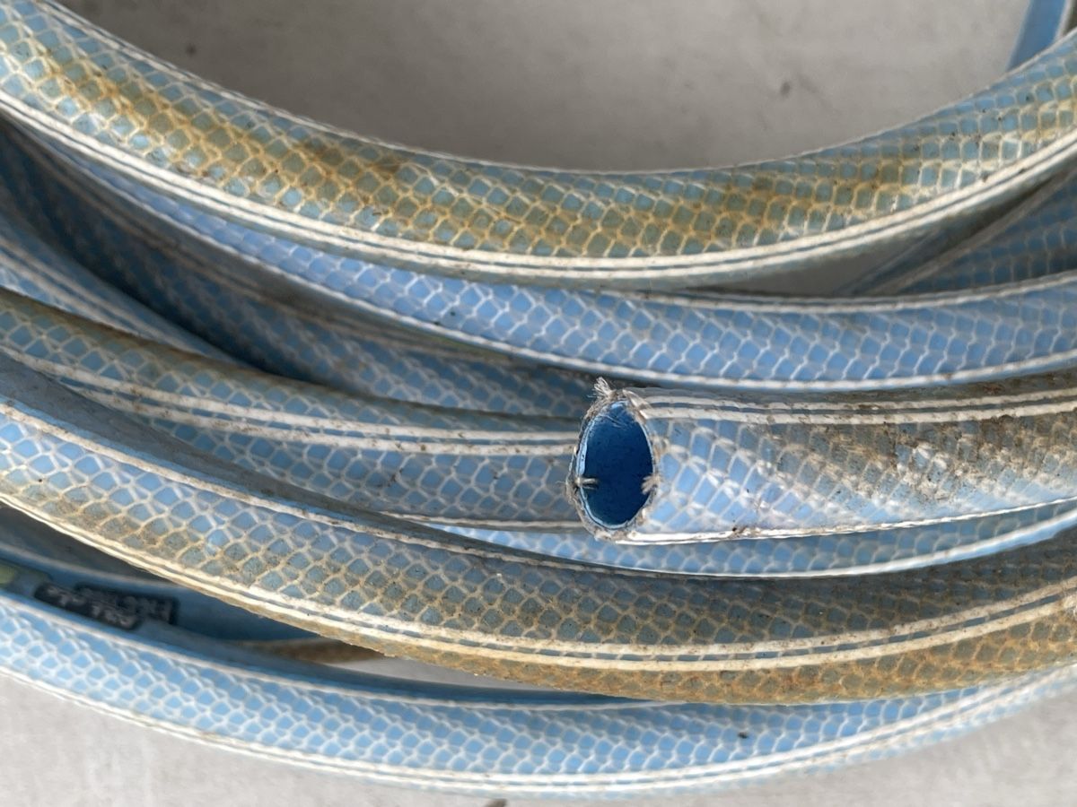 Tuyaux & tubes: Gartenschlauch blau gebraucht L ca. 10m – D'occasion à Wängi par Bmo 2