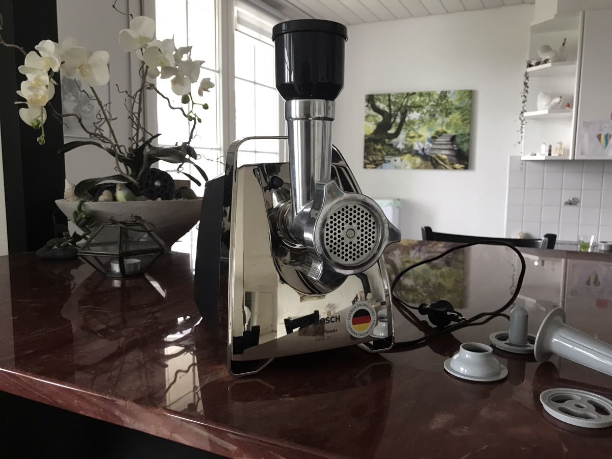 Bosch Elettrodomestici da cucina: Bosch Fleischwolf pro Power 2000 W – Usato da Landschlacht venduto da girris100