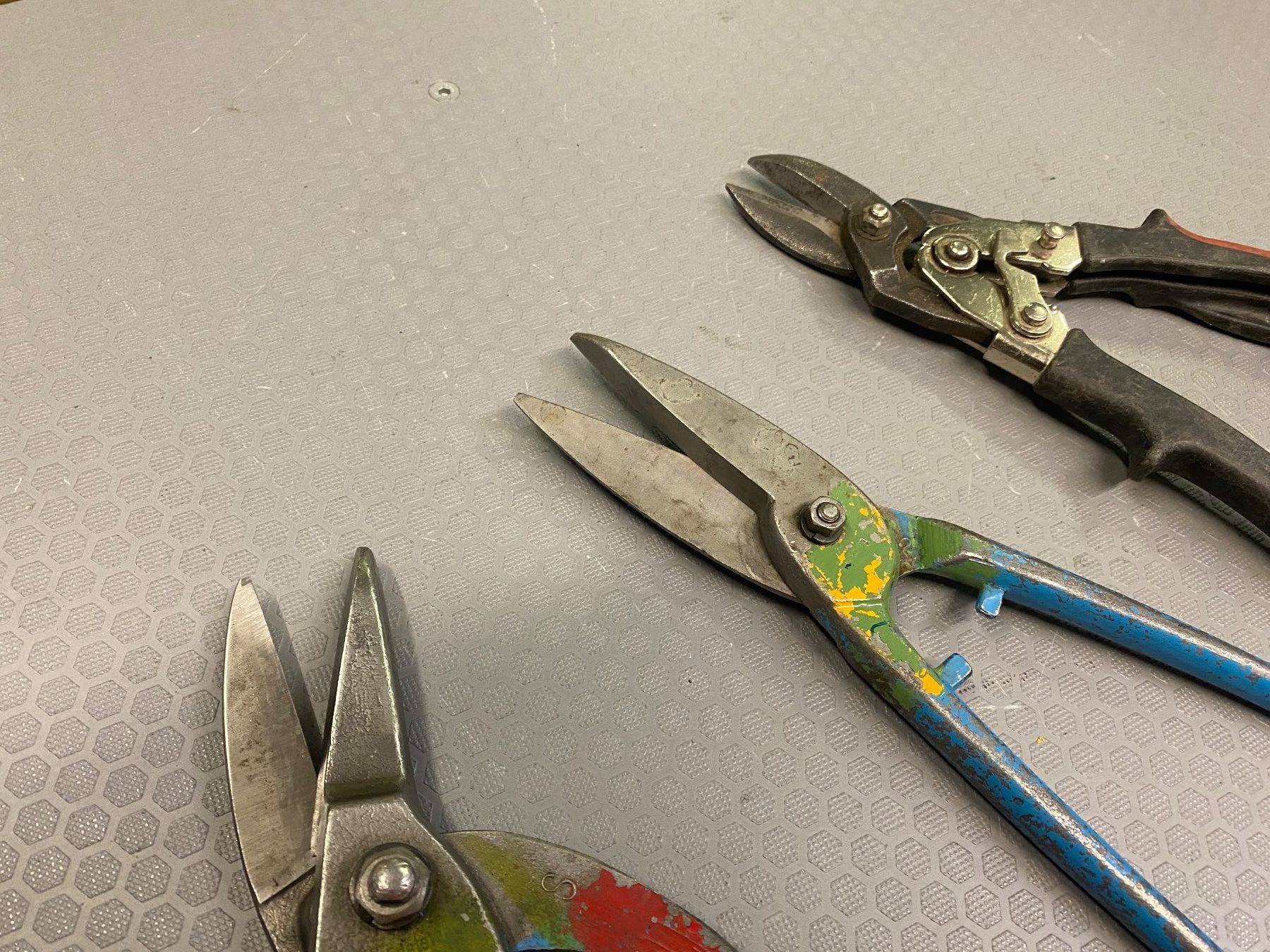 Alle Werkzeuge: Posten Blechscheren – Gebraucht aus Wabern von HK-Design 1