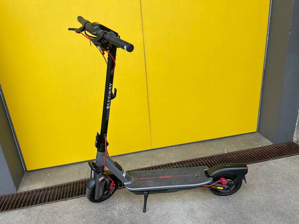 Veicoli elettrici: E-Scooter Segway ninebot F3 – Usato da Neuenegg venduto da Stifu 4