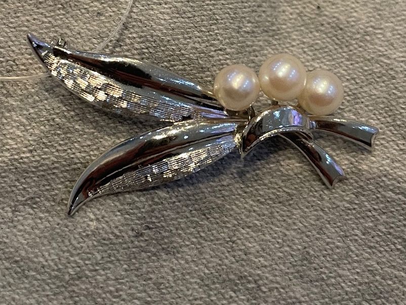 Spille & Fermagli: Silber Brosche mit Akoya Perle - Nr. 529 – Usato da Hittnau venduto da LuxAndMore