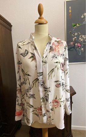 Bluse Shirt weiss Blumen Gr. M/L