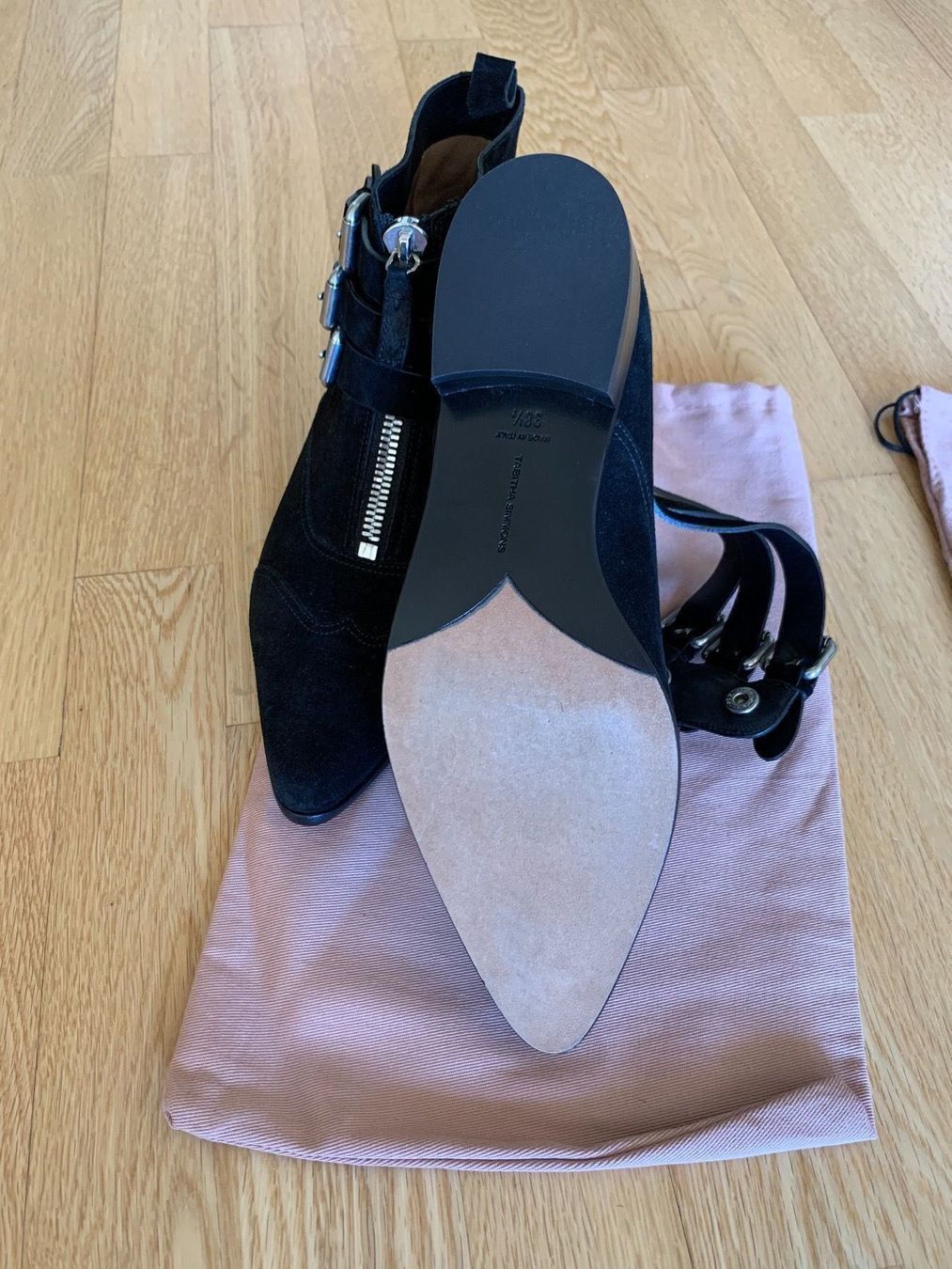 Scarpe da donna: Stiefeletten Tabitha Simmons, Gr. 38.5 – Nuovo e nell'imballaggio originale da Aesch BL venduto da Micimacko-4 4