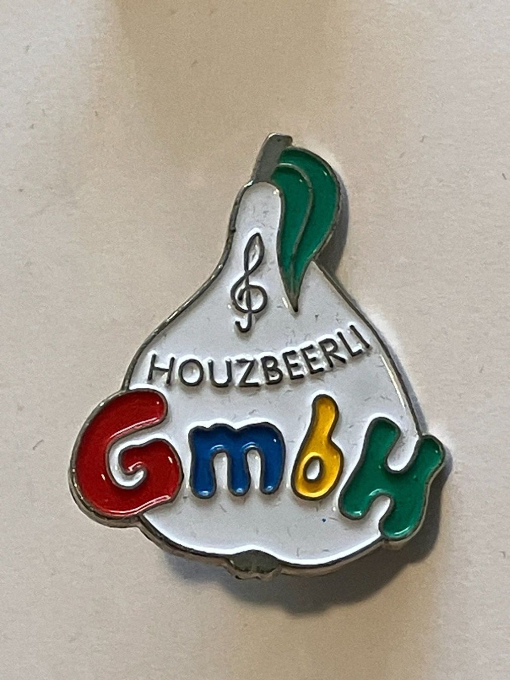 Placchette & Badge: 1 Pin Holzbeerli GmbH – Usato da Basel venduto da djwwpp