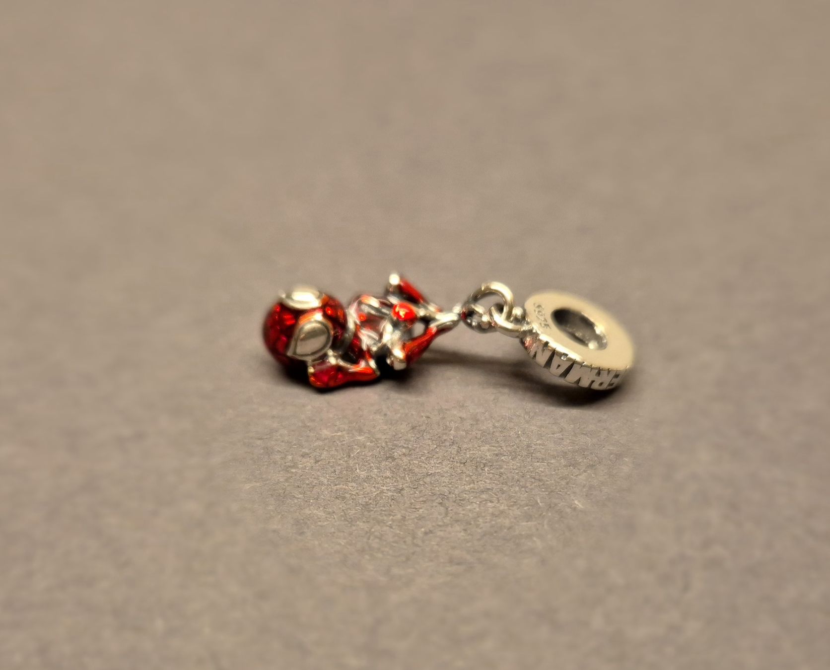Ciondoli: Silber Charm Marvel Spiderman +Garantie – Nuovo (secondo la descrizione) da Rotkreuz venduto da Carbone_Bijou-Shop