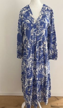 Kleid Zara blau weiss Blumenmuster Grösse XS neuwertig