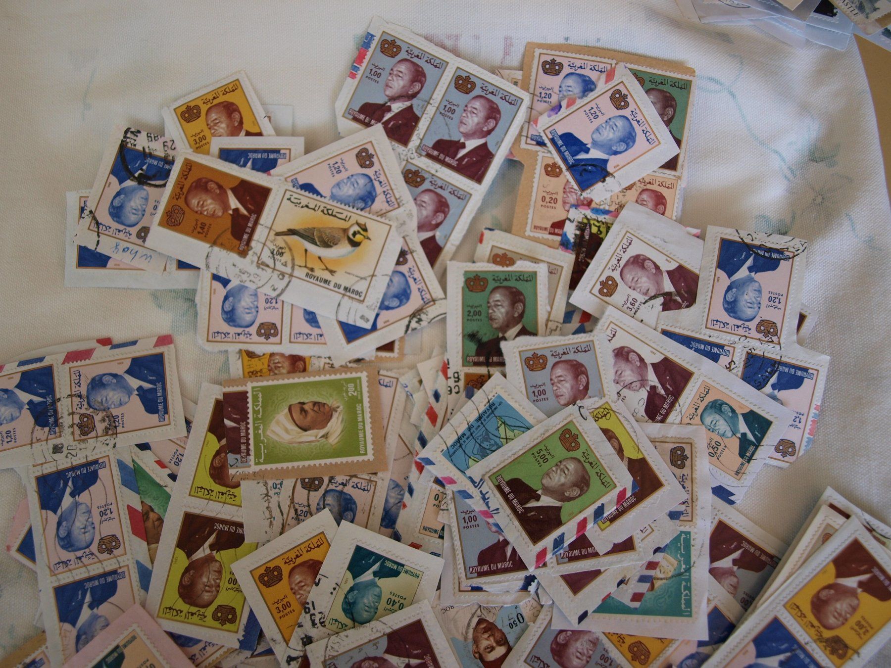 Alle Briefmarken: Maroco  ca 100 Marken . mit Papier + Abgelöst – Gebraucht aus Aarau von Marcele0 1