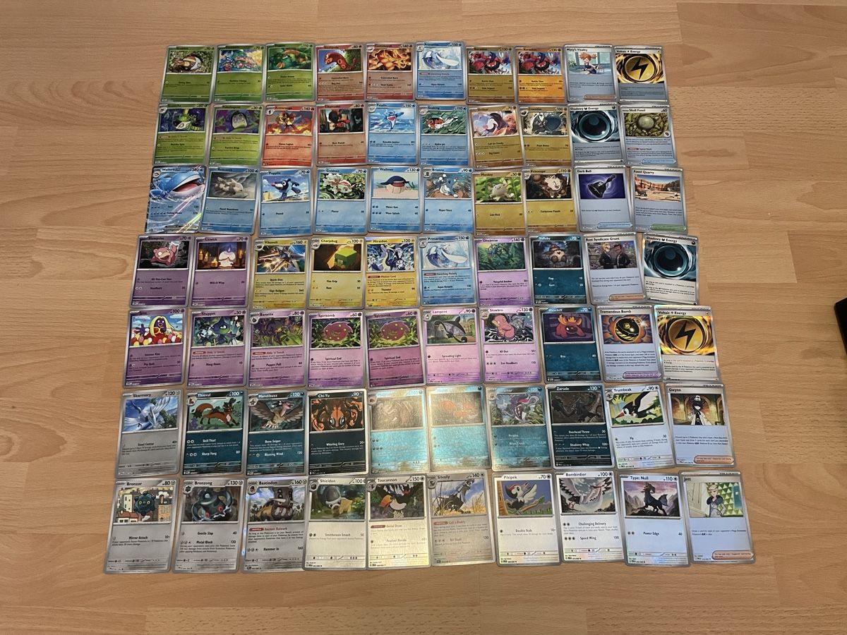 Pokémon Carte collezionabili: Pokémon lot black pitch reverse et holo – Usato da Biel/Bienne venduto da Pokebienne